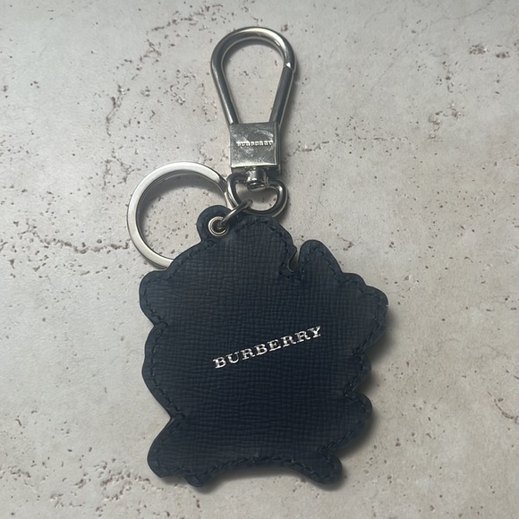 Burberry Wolf Charm - Picture 3 of 7